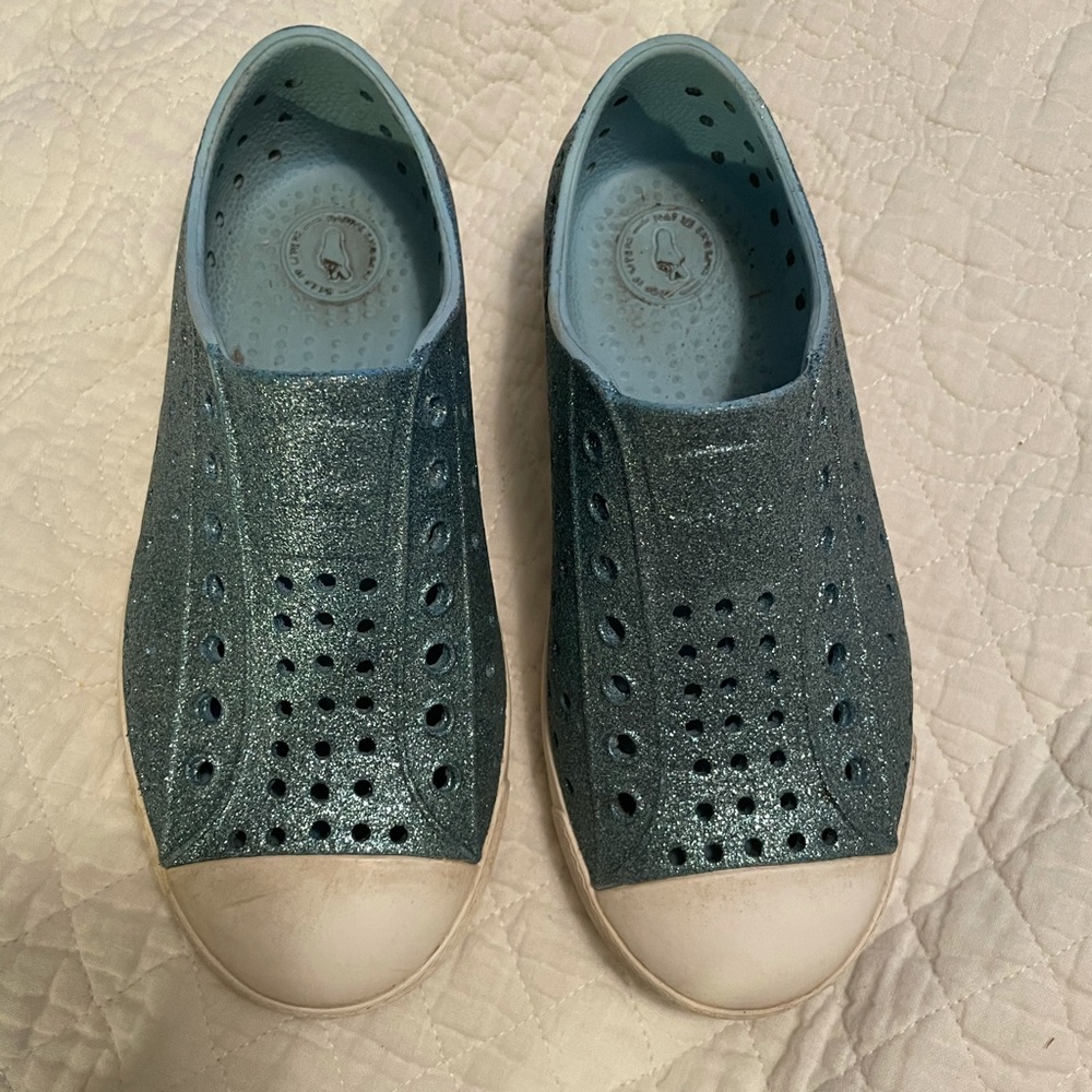 Native size 12 glitter